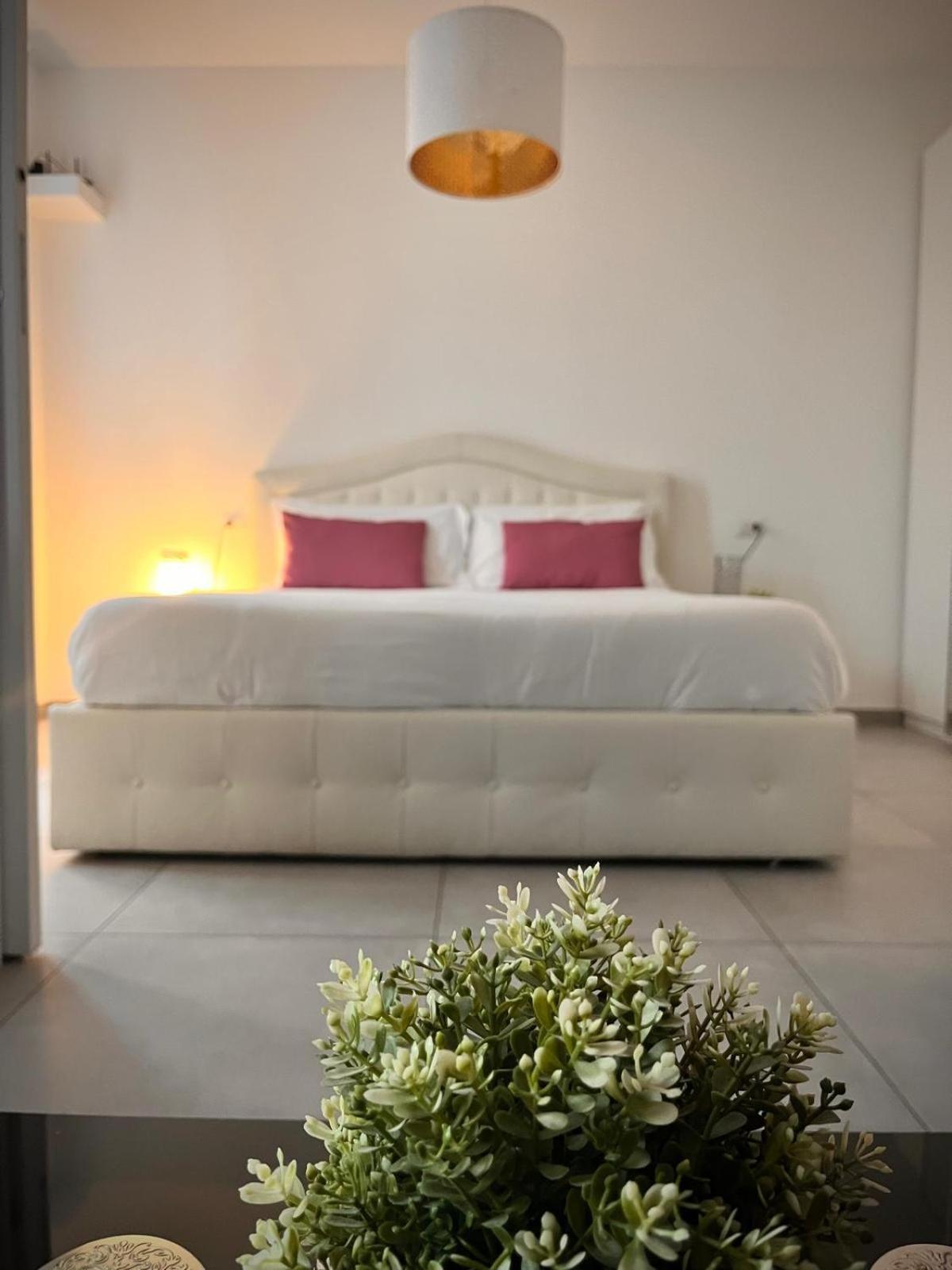 Nice Apartments In The Historic Center Verbania Exterior photo